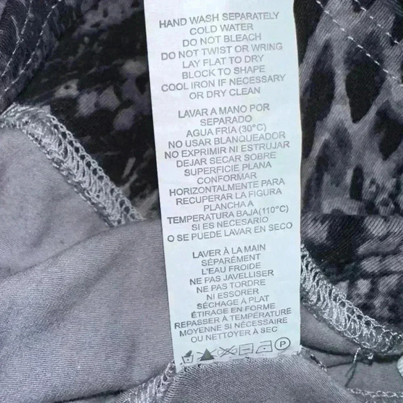 Pieces Kenzie Leggings / Size M/ Black & Grey Snakeskin Design - Picture 11 of 13